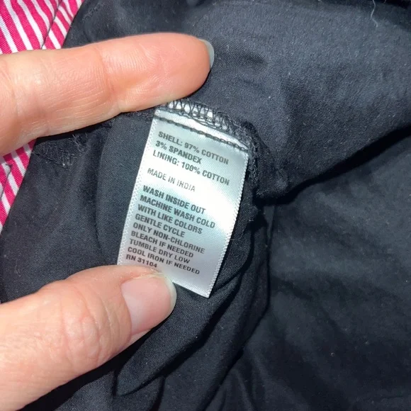 Crown & Ivy Black Mini Skirt with Scalloped Hem Size 2 - Picture 8 of 12